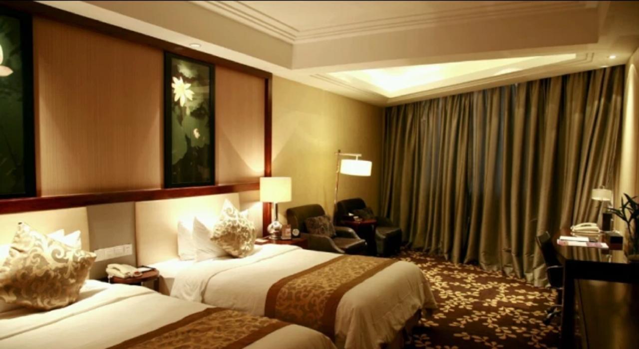 Ondine International Hotel Чженьцзян Екстер'єр фото
