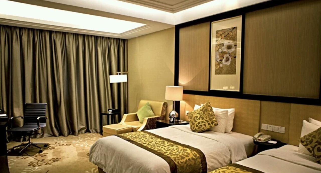 Ondine International Hotel Чженьцзян Екстер'єр фото