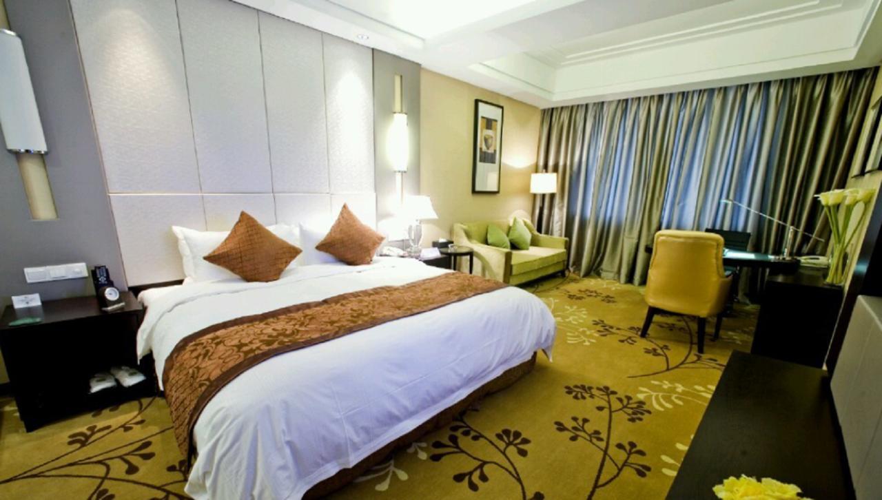 Ondine International Hotel Чженьцзян Екстер'єр фото